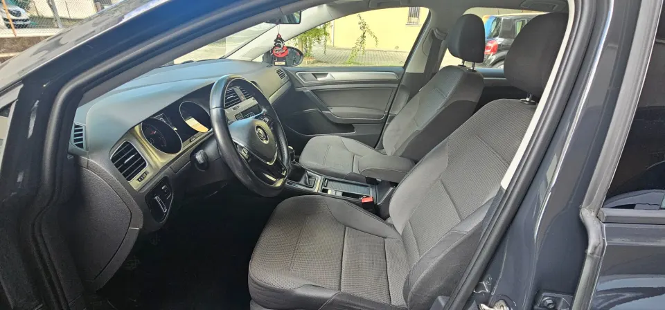 Volkswagen Golf — foto 11