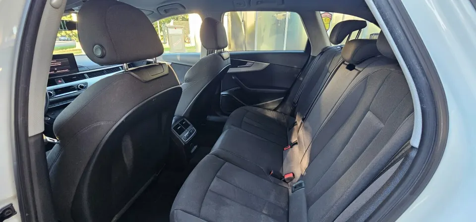 Audi A4 — foto 12