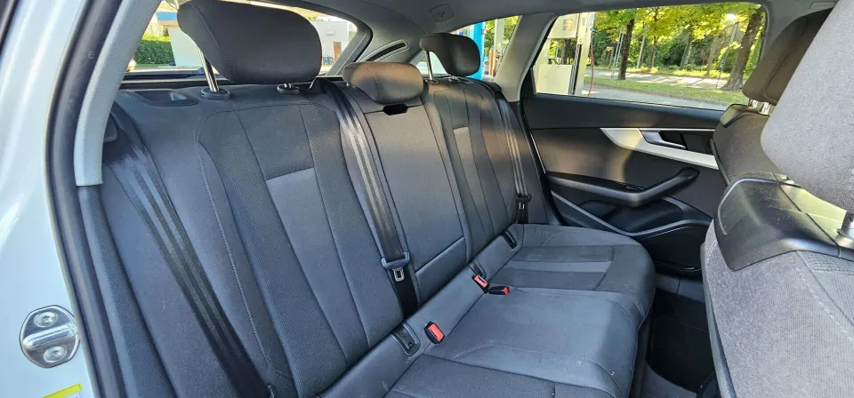 Audi A4 — foto 15