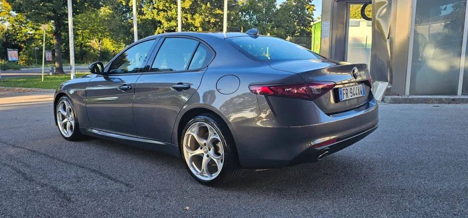 Alfa Romeo Giulia — foto 4
