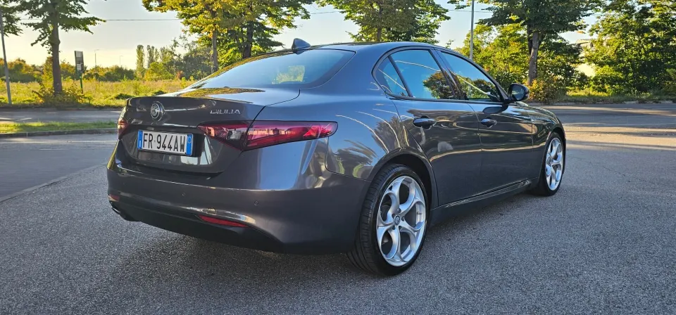 Alfa Romeo Giulia — foto 6
