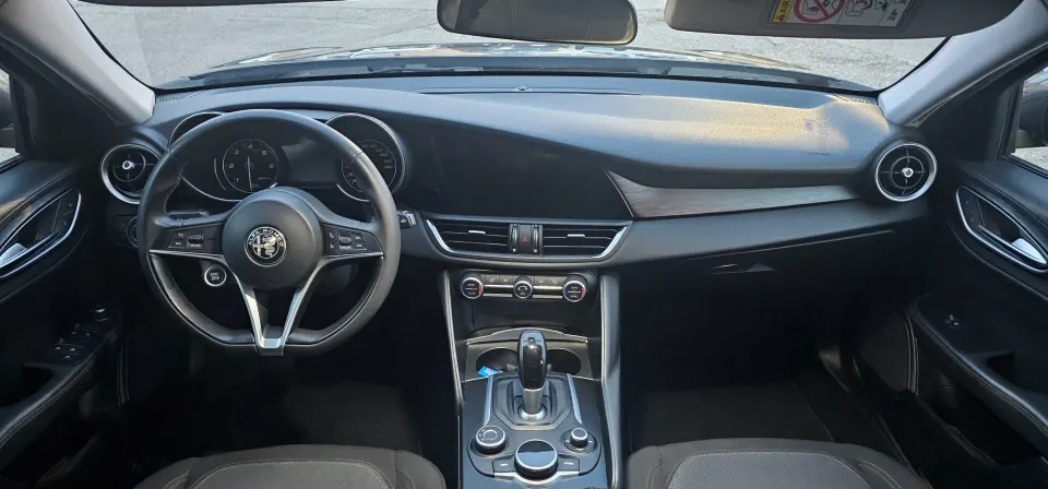 Alfa Romeo Giulia — foto 9