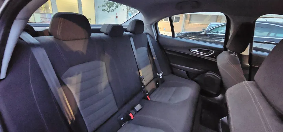 Alfa Romeo Giulia — foto 15