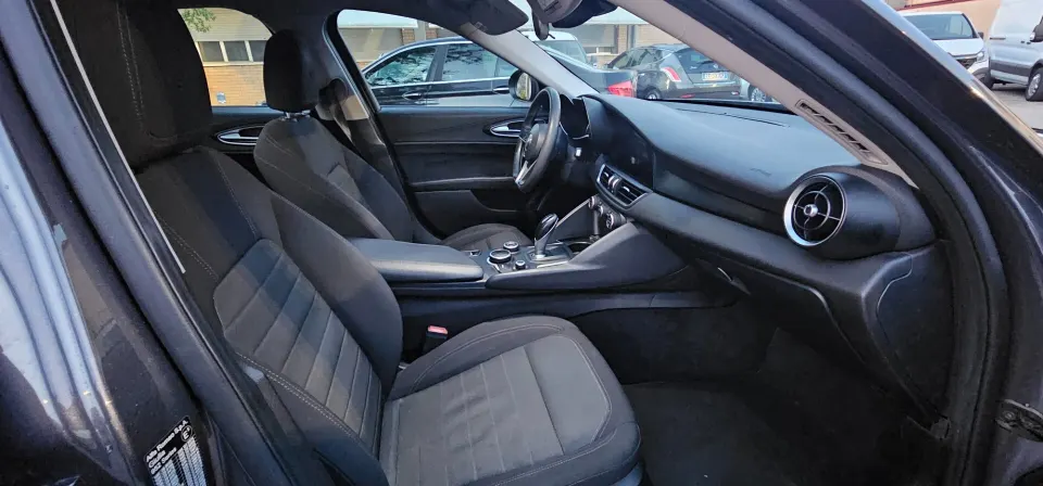 Alfa Romeo Giulia — foto 16